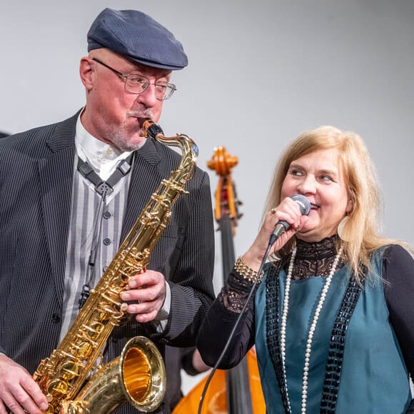 Der hl. Martin und das Tschechern. Die Combo & die Päpstin.
